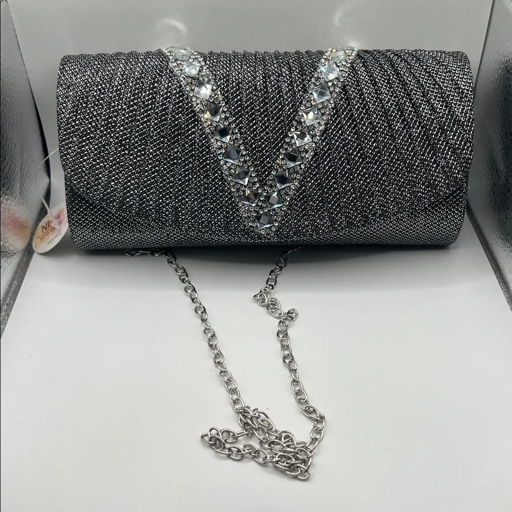 699. Elegant Silver Clutch Crossbody Bag